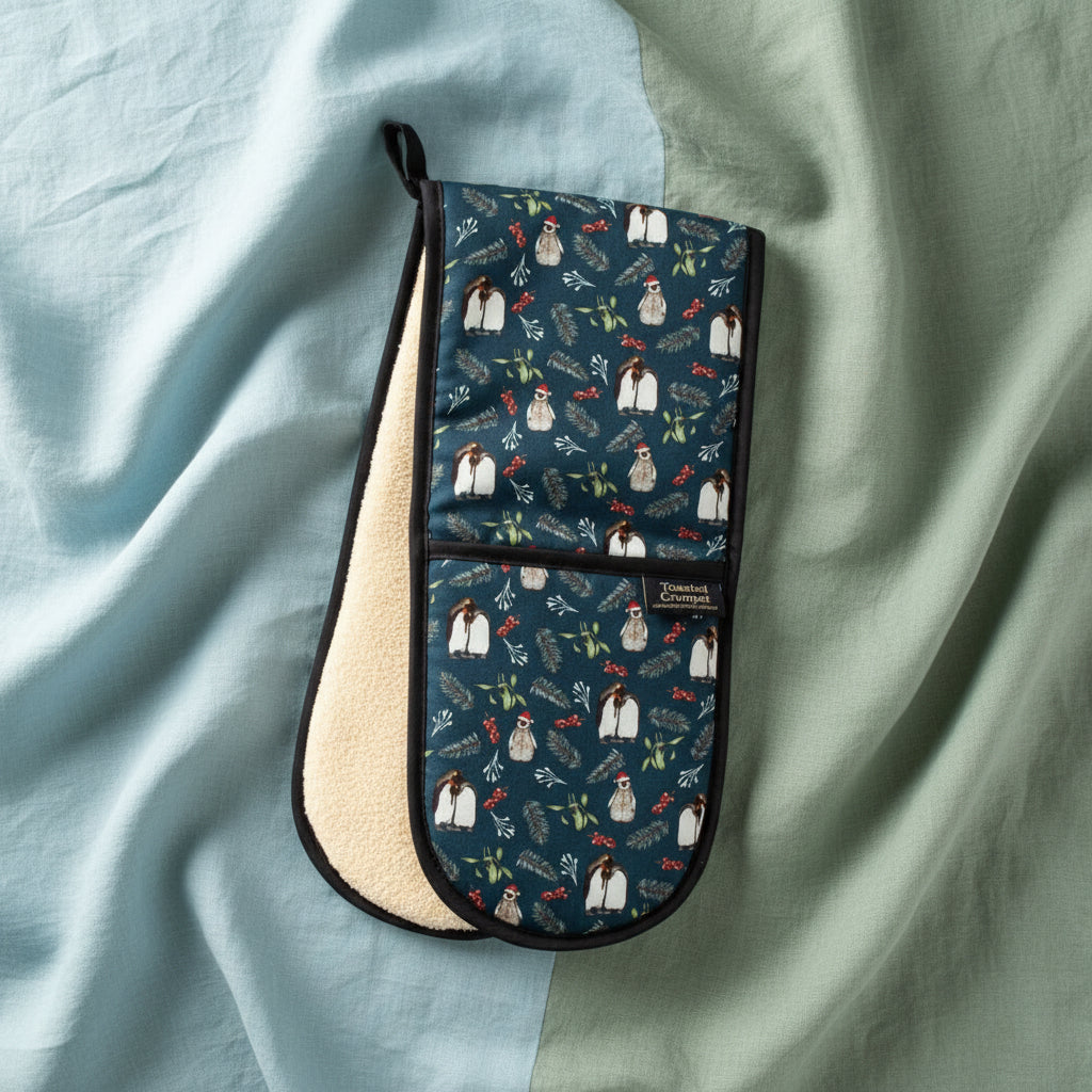 Christmas Penguins (Noir) Cotton Double Oven Glove