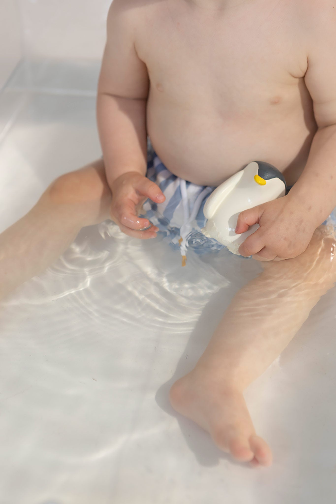 Oli & Carol Penguin Bath Toy